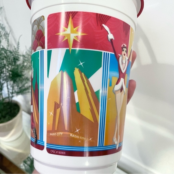 Radio City Rockettes Popcorn Bucket with lid - Picture 5 of 9